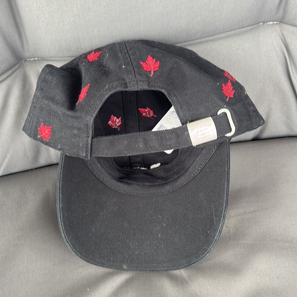 Roots Canadian Baseball hat - Picture 2 of 4